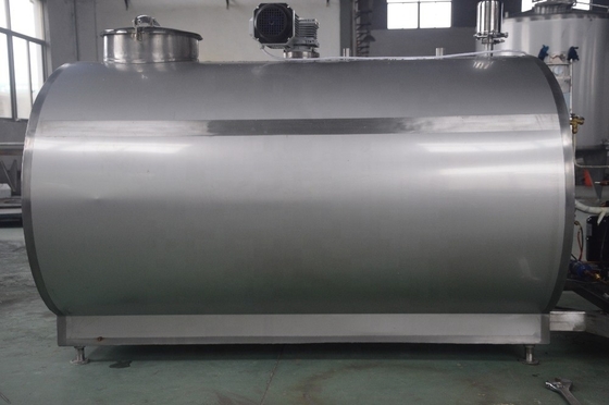 Camión cisterna de transporte de leche de acero inoxidable de 1500L para el servicio de entrega de productos lácteos