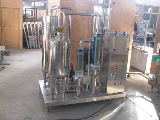 Máquina de mezcla de bebidas carbonatadas de 2000L/h totalmente automática con 3 tanques y 99,9% de pureza de CO2