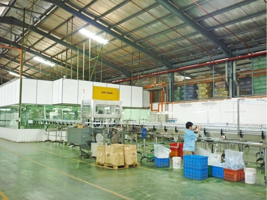 Grado automático automático 450b / h 5 galones línea de producción de agua para el agua 3500 KG Capacidad