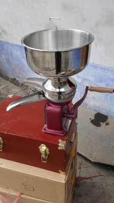 Separador eléctrico de leche a pequeña escala de 100 L/h con capacidad de 9 kg y cuenco de separación