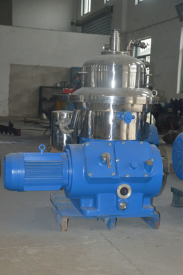 Skimmer de leche de 5000L/H para la producción a gran escala de nata de leche 2200*1350*1150mm 1500 kg