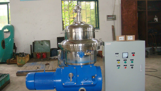 Skimmer de leche de 5000L/H para la producción a gran escala de nata de leche 2200*1350*1150mm 1500 kg