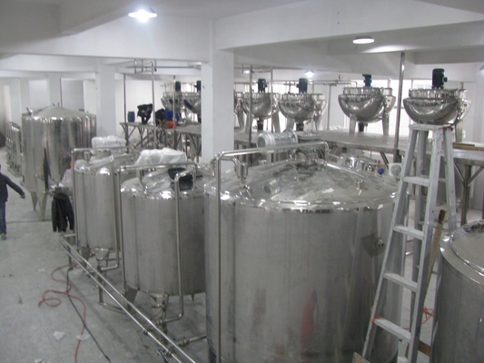 Línea de producción personalizada de bebidas de arándanos puré de frutas mermelada de frutas de 3000L / H