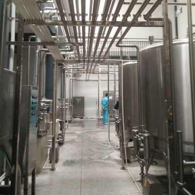 Revolucione su producción con la línea de producción de enzimas de frutas de botellas de vidrio 4000BPH