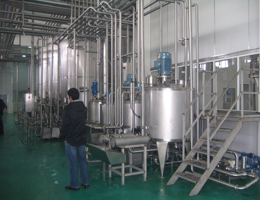 Línea de procesamiento de leche 2000L UHT La solución perfecta para la producción de leche a gran escala