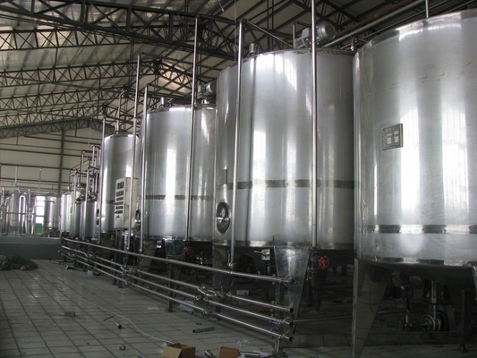 Línea de procesamiento de jugo de frutas de 1000L/H con embalaje en cartón de bolsas de botella Voltado 220/380/440V