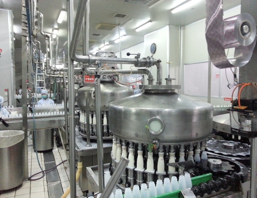 Línea automática de procesamiento de leche de arroz de 5000 b/h con paquete de botellas