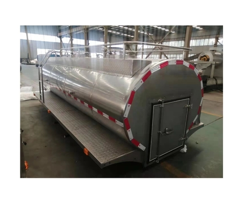 Entrega y transporte de leche conveniente con un camión cisterna de leche de 1250 kg en la carretera de camiones de leche