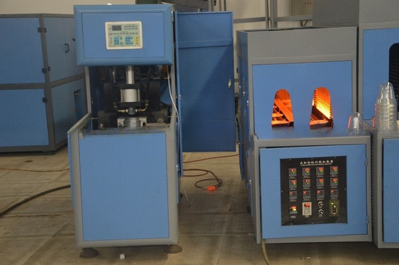 Máquina semiautomática para moldear botellas de agua PET de 5 galones para el procesamiento de plásticos