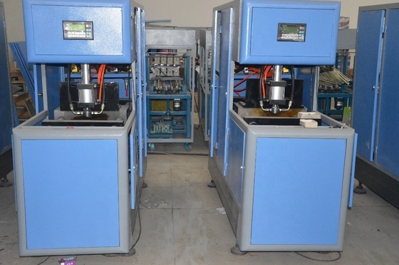 Máquina semiautomática de soplar botellas PET de 5L con una cavidad de bajo mantenimiento