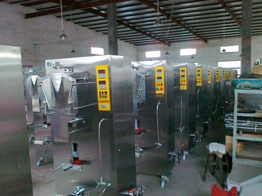 Máquina vertical de llenado de bolsas de agua para embalaje de bebidas y asequibilidad combinada