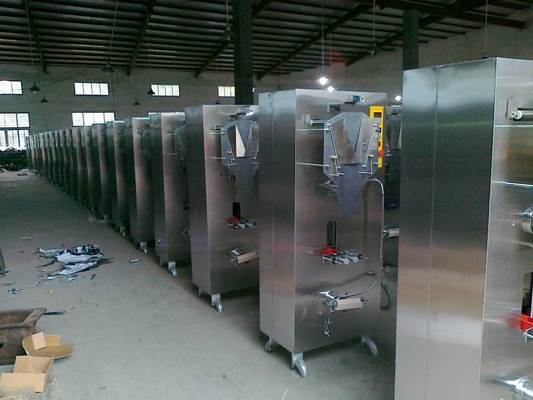 Después del servicio Servicio de mantenimiento y reparación en el campo 2200 Máquina de embalaje de agua para bebidas