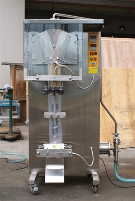 Máquina de llenado y sellado de agua de bolsa fácil de operar para las necesidades de embalaje de bebidas