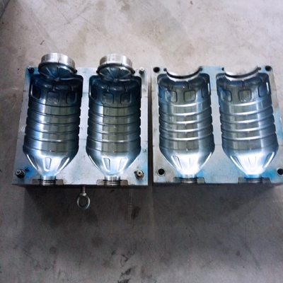 Máquina de soplar botellas de agua PET de 5L con moldes