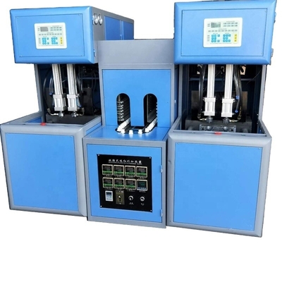 Planta de fabricación Semi-automático 2000B/H Una máquina de calentamiento tira dos máquinas de moldeo de soplado Peso KG 1250 KG
