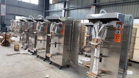 2200 bolsas/hora koyo máquina de llenado de bolsas de agua para un embalaje consistente y preciso