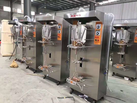 2000BPH soluciones de embalaje koyo máquina de embalaje de agua de bolsas líquidas con rendimiento