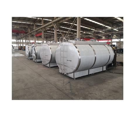 En el caso de las instalaciones de procesamiento de leche, el tanque de refrigeración de leche de acero inoxidable tiene una capacidad de 500 kg.