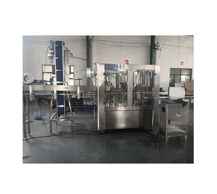 220v/380v/415v/440v/480v 8 cabezas Tres en uno Bebidas carbonatadas y jugo máquina de llenado