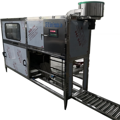 2950X800X1600MM Tiendas de alimentos y bebidas 5 galones tambor enjuague máquina de llenado y tapa