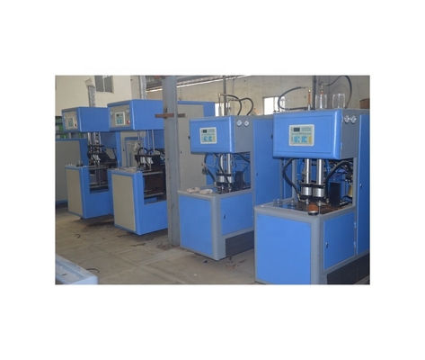 Máquina de moldeo de botellas de estiramiento de PET de 380V / 50HZ para la producción de botellas versátiles