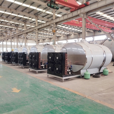 Utilización de la planta de procesamiento de leche Tanque de enfriamiento de almacenamiento de leche con voltaje personalizado