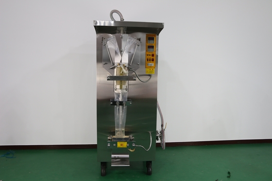 Función de sellado 2000BPH Máquina de fabricación de agua de bolsillo para uso comercial