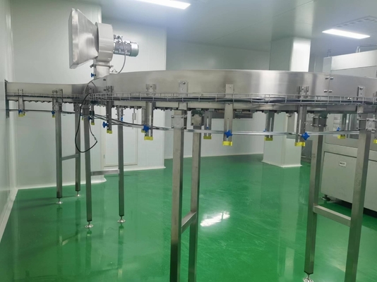Máquina de llenado de jugo de bebidas de agua de 18 cabezas para una producción fácil de operar
