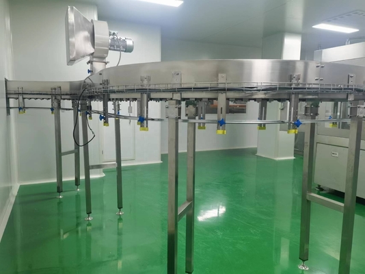 18 cabezas Máquina de llenado de agua potable con y Producción de hasta 72 botellas por hora