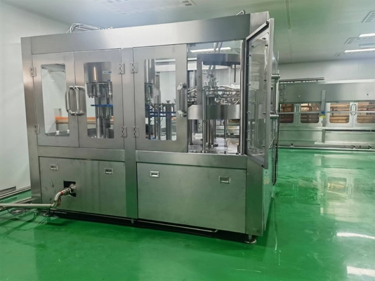 18 cabezas 500 ml 1000 ml Máquina de embotellado y tapado de agua para envases de plástico