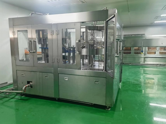 18 cabezas 500 ml 1000 ml Máquina de embotellado y tapado de agua para envases de plástico